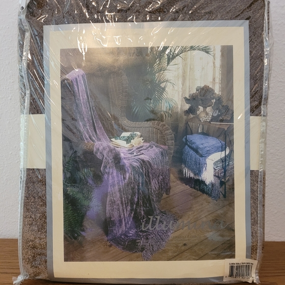 Chanille fringe throw - Picture 2 of 3